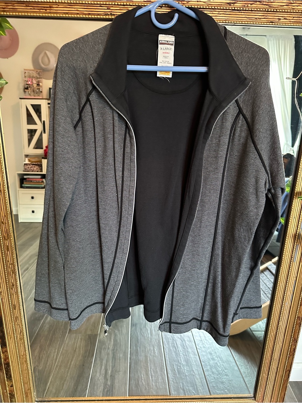 Kirkland Signature Black & Gray Lightweight Full-Zip Jacket